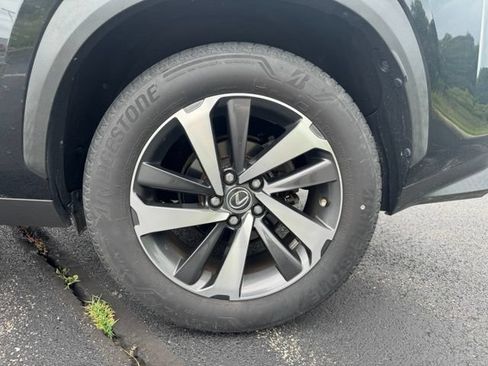 Used 2019 Lexus NX 300 FWD image 11