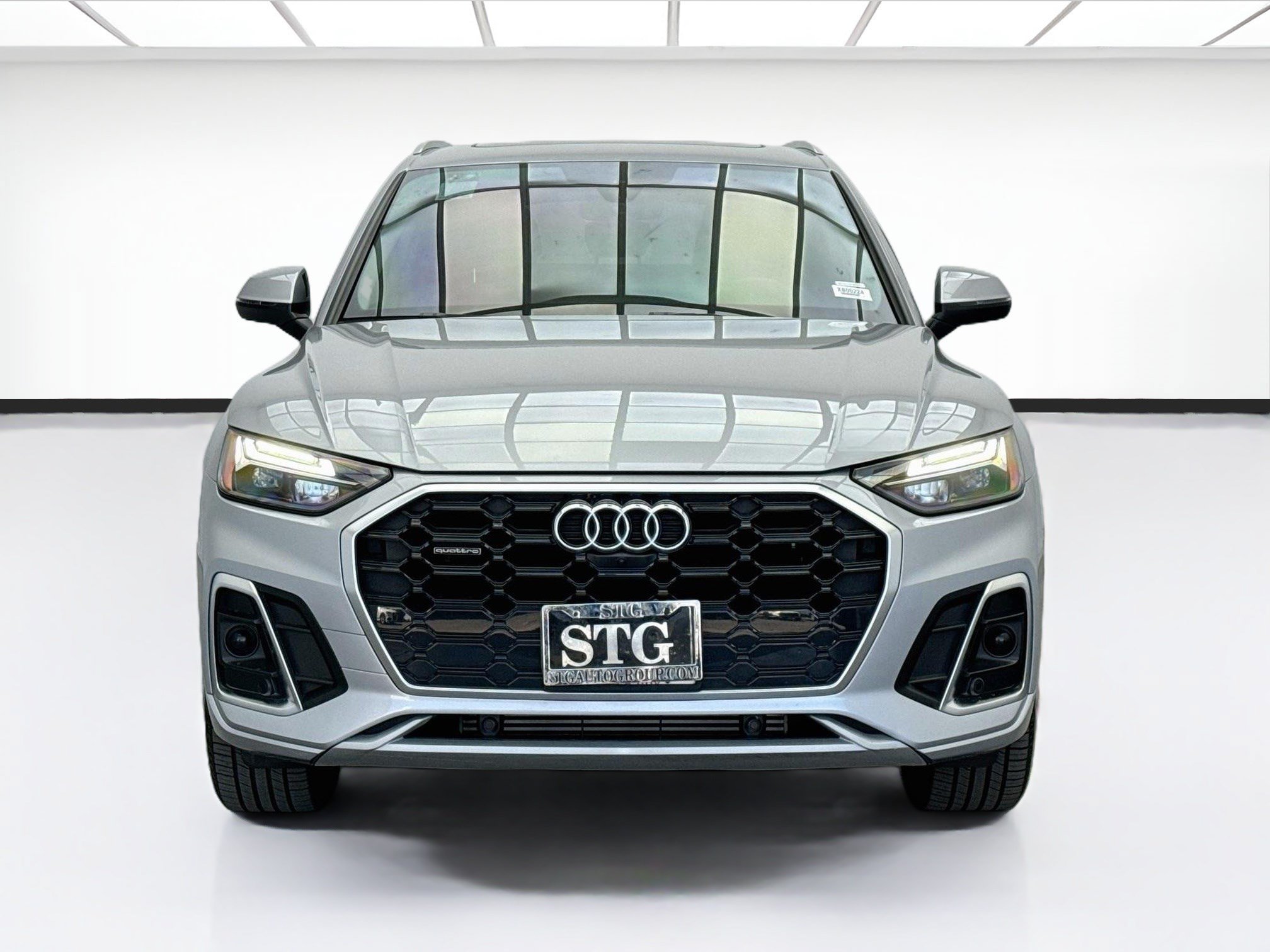 Used 2022 Audi Q5 2.0T Premium Plus w/ Premium Plus Package AWD/4WD image 2