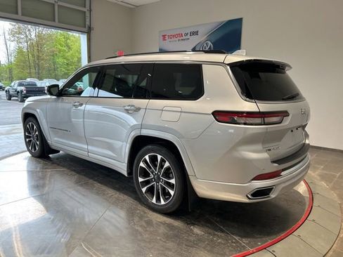 Used 2022 Jeep Grand Cherokee L Overland w/ Luxury Tech Group IV AWD/4WD image 5