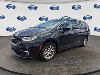 Used 2024 Chrysler Pacifica Touring-L FWD video 1