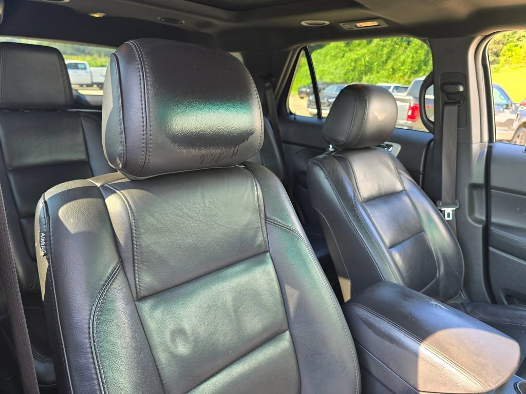 Used 2013 Ford Explorer XLT FWD image 4