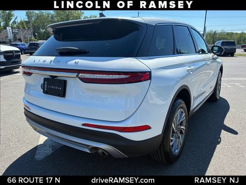 Used 2023 Lincoln Corsair AWD image 7