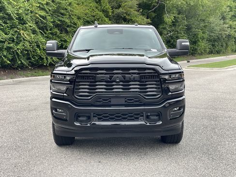 Used 2025 RAM 2500 Big Horn AWD/4WD image 3