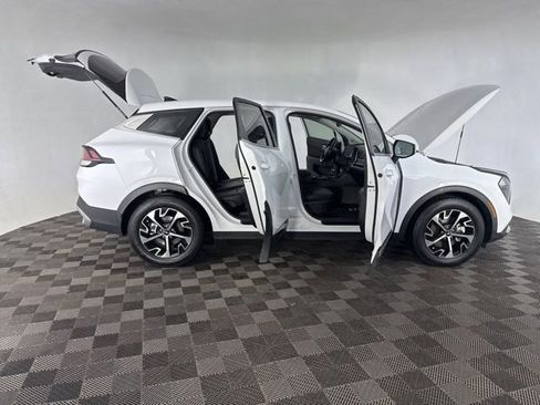 Certified 2023 Kia Sportage EX image 15