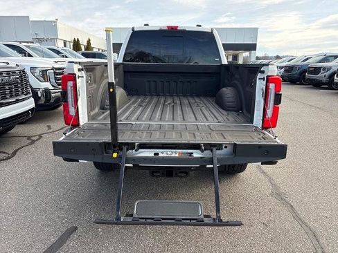 Used 2024 Ford F350 Platinum image 22