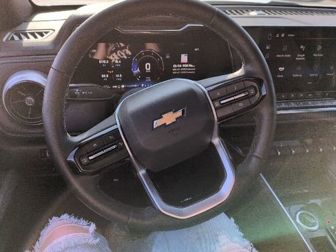 Used 2024 Chevrolet Colorado LT w/ LT Convenience Package II image 7