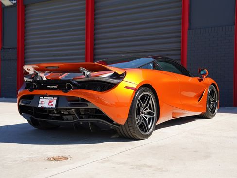 Used 2018 McLaren 720S Luxury image 5