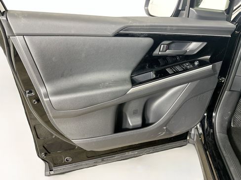 Used 2025 Toyota bZ4X AWD w/ Weather Package image 26