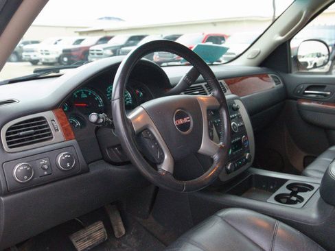 Used 2014 GMC Yukon SLT image 16