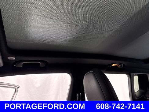 Used 2019 Jeep Renegade Limited w/ Quick Order Package 22P AWD/4WD image 22