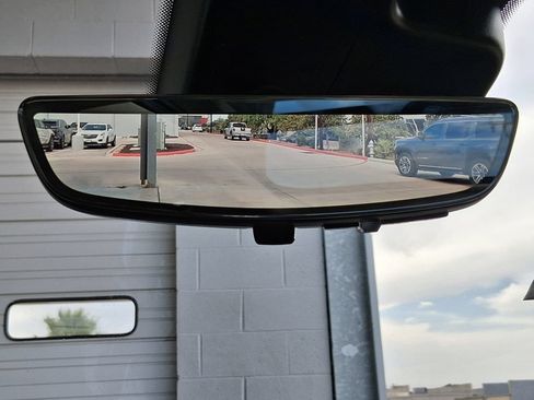 Used 2023 Buick Envision Avenir FWD image 21