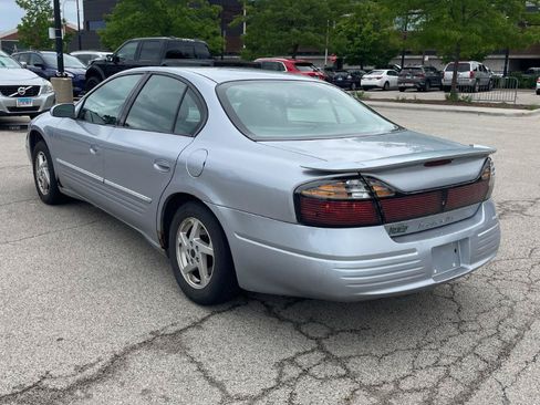 Used 2004 Pontiac Bonneville SE w/ Leather Appointment Package FWD image 11