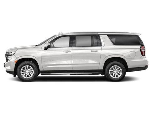 Used 2023 Chevrolet Suburban LS image 4