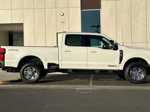 New 2026 Ford F250 Lariat w/ Lariat Premium Package image 2