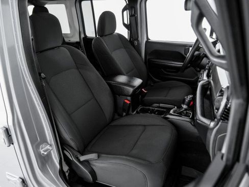 Used 2020 Jeep Wrangler Unlimited Sport AWD/4WD image 31
