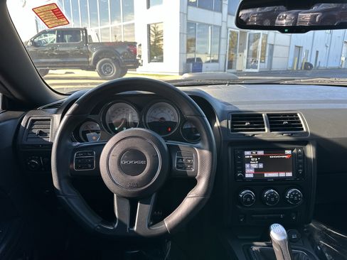 Used 2014 Dodge Challenger R/T image 12