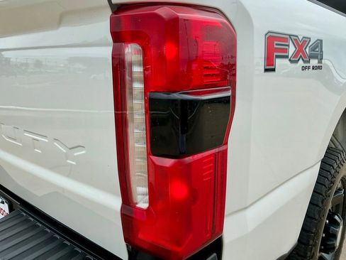 Used 2024 Ford F250 Lariat w/ Lariat Ultimate Package AWD/4WD image 16