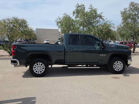 Used 2025 Chevrolet Silverado 2500 LT w/ Texas Edition AWD/4WD image 9