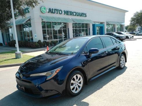 Used 2025 Toyota Corolla LE FWD image 1