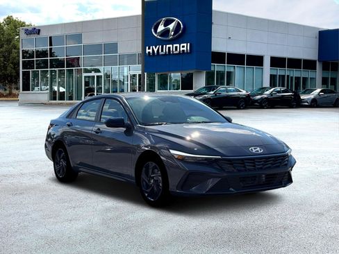 New 2026 Hyundai Elantra Sport image 11