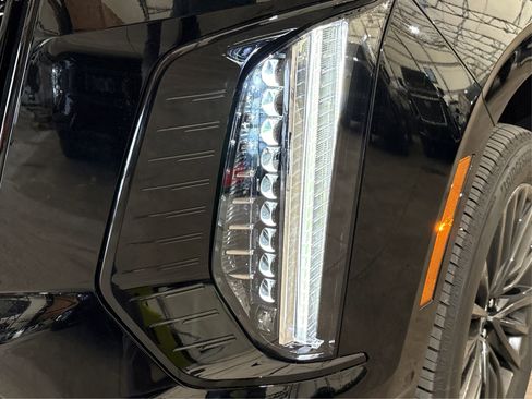 New 2025 Cadillac Escalade ESV Sport Platinum image 14