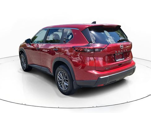 Used 2025 Nissan Rogue S FWD image 3