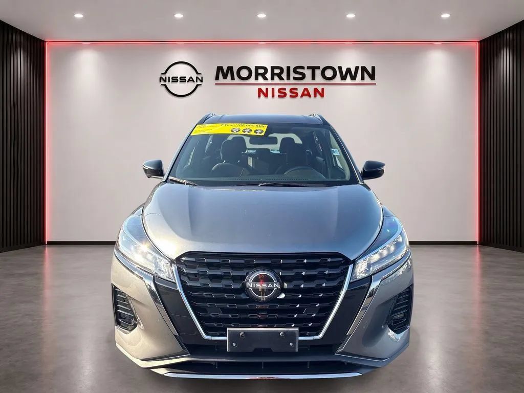 Used 2024 Nissan Kicks SR FWD image 6