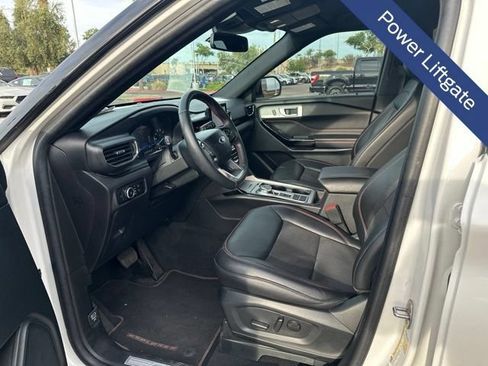 Used 2024 Ford Explorer ST-Line w/ Class IV Trailer Tow Package RWD image 18