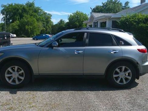 Used 2005 INFINITI FX35 AWD w/ (P01) Touring Pkg image 5