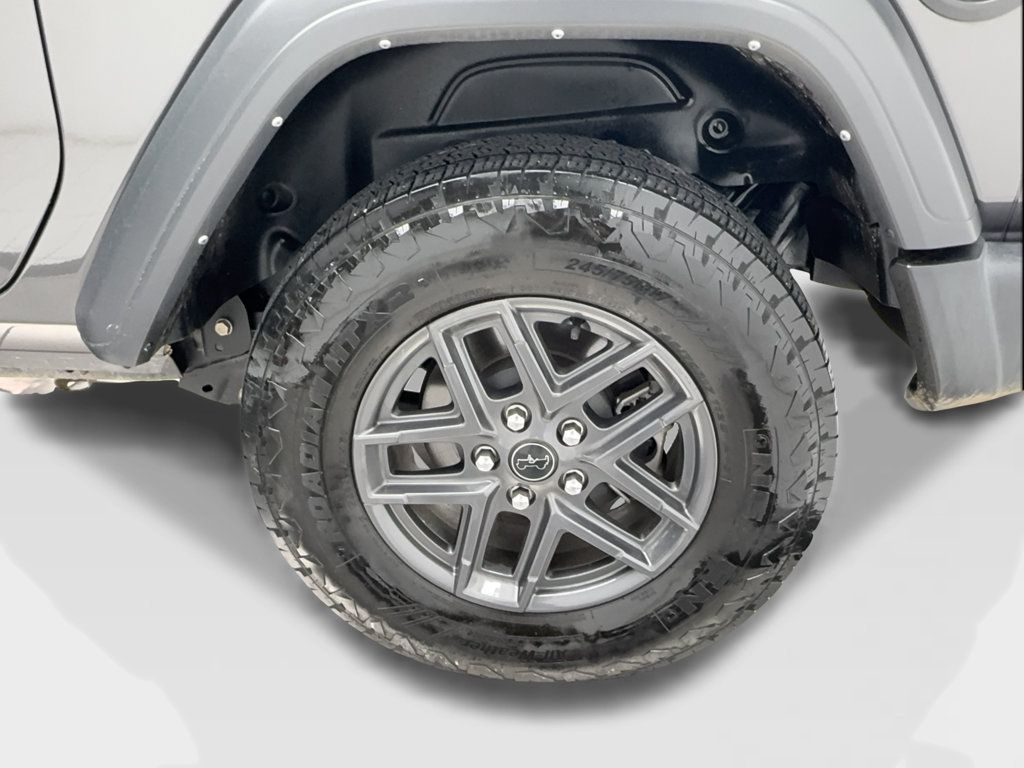 Used 2024 Jeep Wrangler Sport AWD/4WD image 7