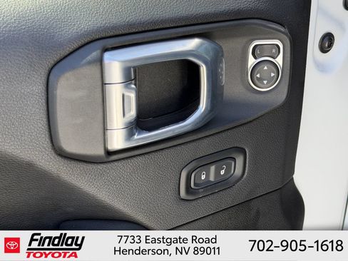 Used 2021 Jeep Wrangler Unlimited Sahara AWD/4WD image 21
