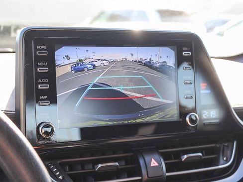 Used 2019 Toyota C-HR LE image 34