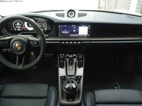 Certified 2026 Porsche 911 Targa 4 GTS AWD/4WD image 20