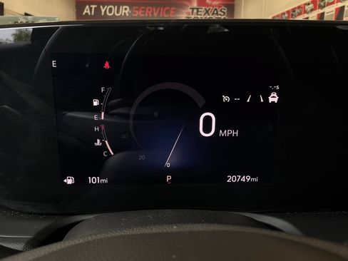 Used 2025 Buick Encore GX Preferred FWD image 35