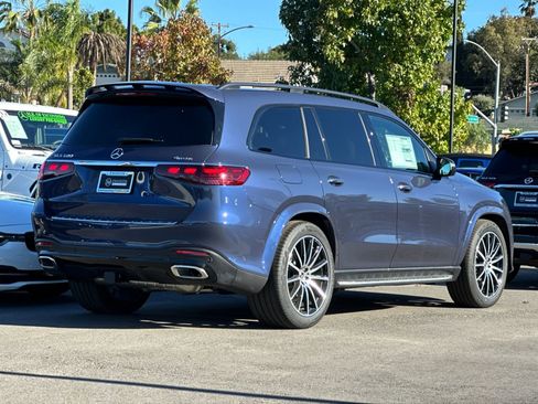 New 2026 Mercedes-Benz GLS 580 4MATIC image 3