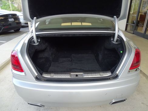 Used 2014 Rolls-Royce Wraith image 25
