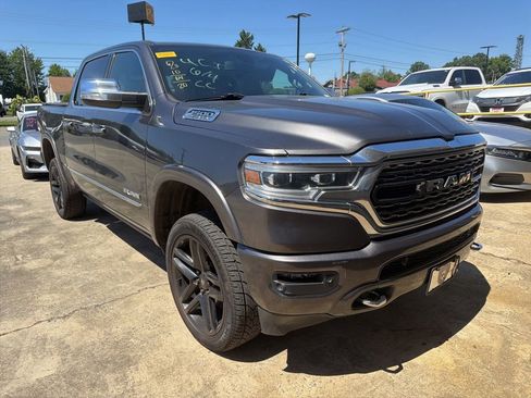 Used 2020 RAM 1500 Limited w/ Body Color Bumper Group AWD/4WD image 2