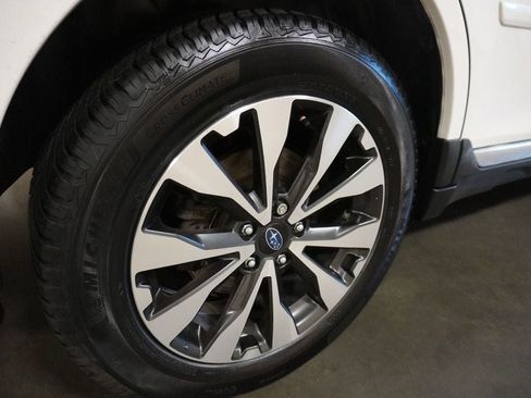 Used 2017 Subaru Outback 2.5i Touring image 15