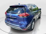 Used 2018 Nissan Rogue SV image 4