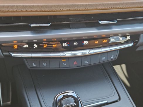 Used 2024 Cadillac XT4 Sport image 21