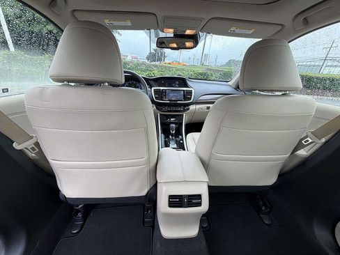 Used 2017 Honda Accord EX-L image 20