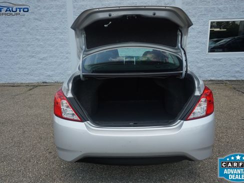 Used 2016 Nissan Versa SV w/ Fog Lights Package FWD image 16