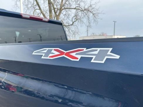 Used 2022 Chevrolet Silverado 1500 LT image 46