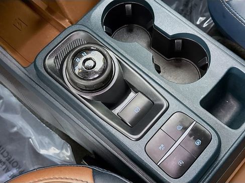 Used 2024 Ford Maverick Lariat image 17