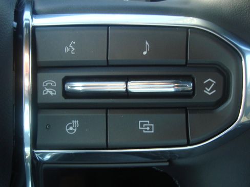 New 2026 GMC Acadia Elevation image 10