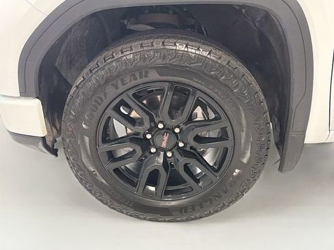 Used 2025 GMC Sierra 1500 Elevation w/ Elevation Premium Package AWD/4WD image 27