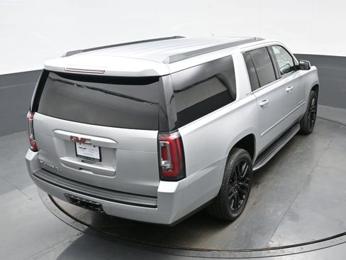 Used 2016 GMC Yukon XL SLT image 41