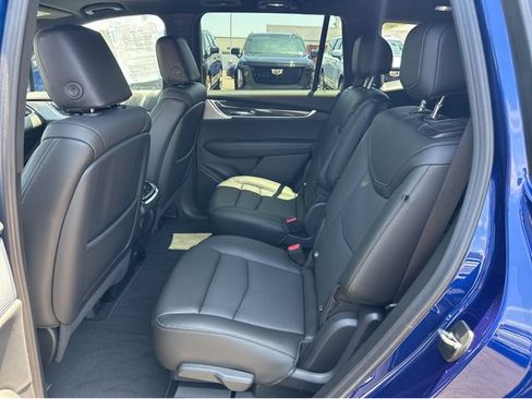 Certified 2023 Cadillac XT6 Sport w/ Technology Package AWD/4WD image 28