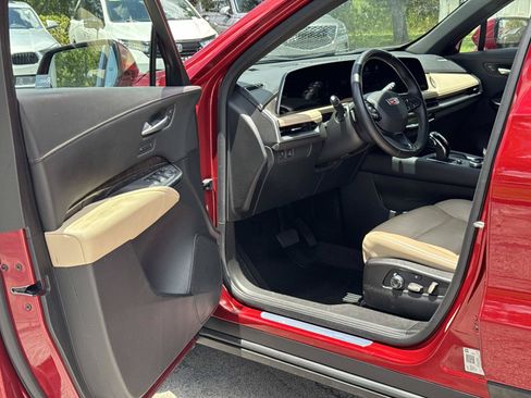 Certified 2025 Cadillac XT4 Premium Luxury FWD image 13