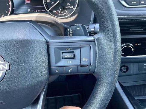 Used 2025 Nissan Rogue S FWD image 16